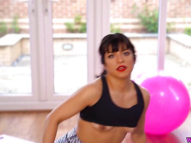 Lily Luxx - MILF workout and jerk off instructions