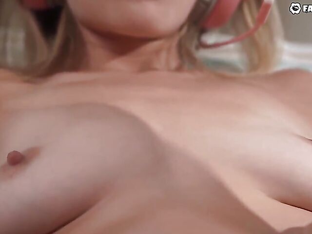 Cum on face MMF threesome with naughty gamer girl Kyler Quinn