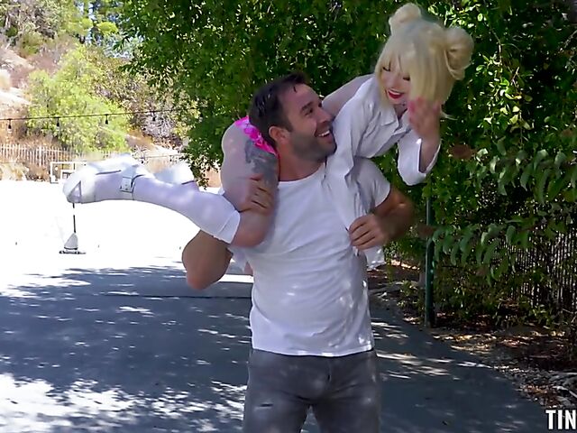 His tiny blonde stepsis Kenzie Reeves is a fuck thing