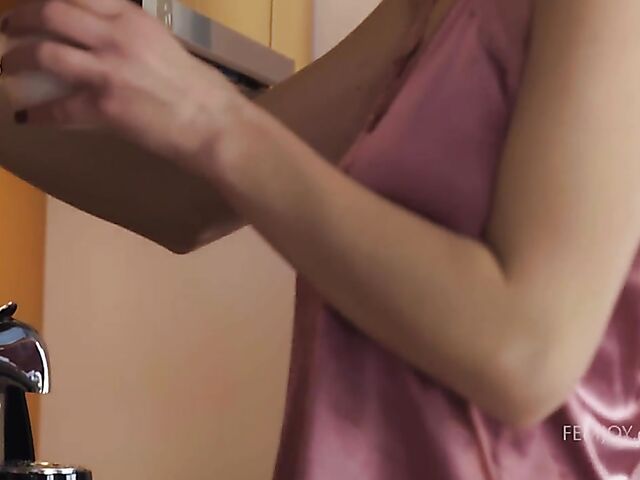 Kitchen lesbian pleasure with pretty girls Bernie and Simone