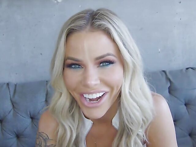 Bedroom sex tape with blue-eyed blonde Jessa Rhodes