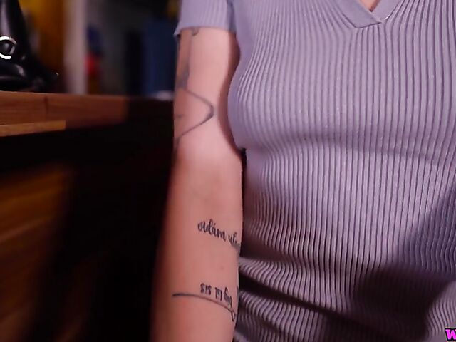 Masturbation instruction and pussy dildoing at the bar with Keeley