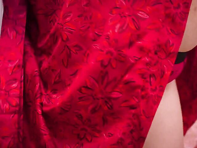 Chubby dildo addict Violet Kitty celebrates Christmas alone