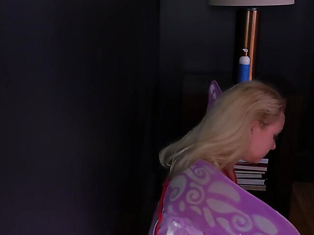 Rope bondage anal and blowjob in the air with Anneliese Snow