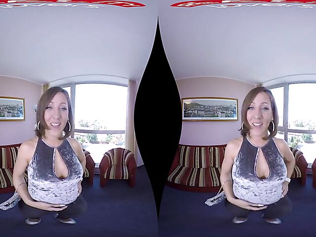 3D POV Virtual sex with seductive Betty Fox
