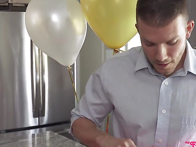 Two girls same time in a hot threesome with petite Lulu Chu and Maya Woulfe