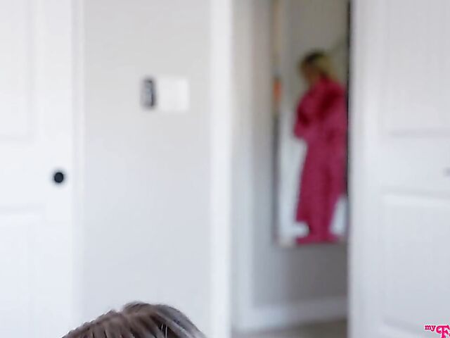 Teen petite threesome with blondes Jessie Saint and Lilly Bell