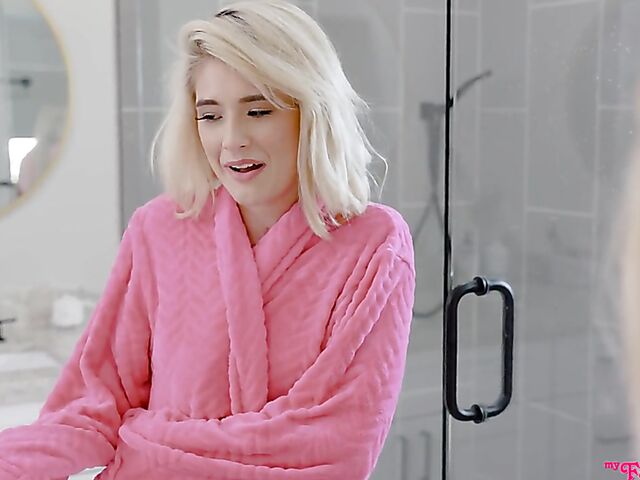 Teen petite threesome with blondes Jessie Saint and Lilly Bell