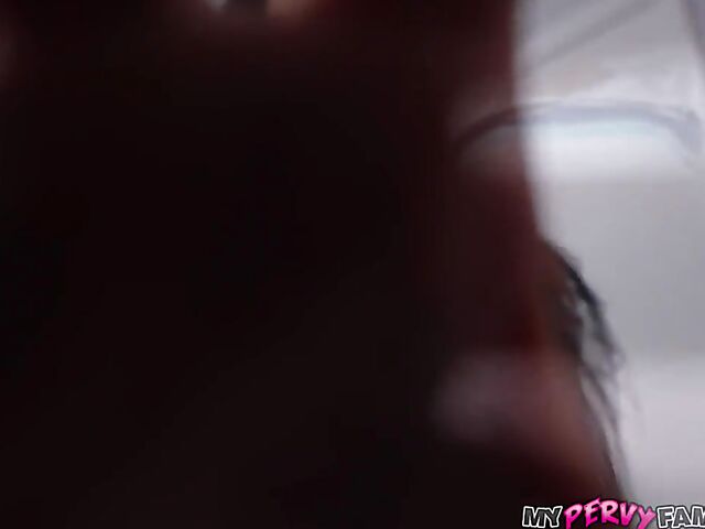 Ass rimming in the bedroom with bad brunette Jennifer White