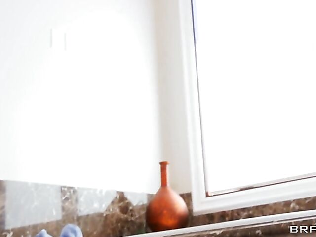 Avery Jane & Mike Mancini - Ebony bathroom anal with a white guy