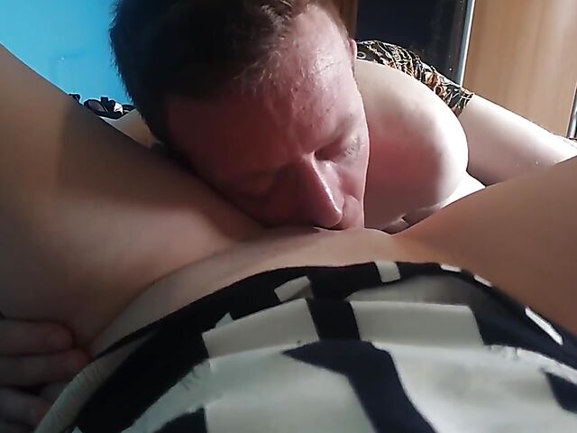 Scarlett and Felix have sex in bed cos your love watching real couples