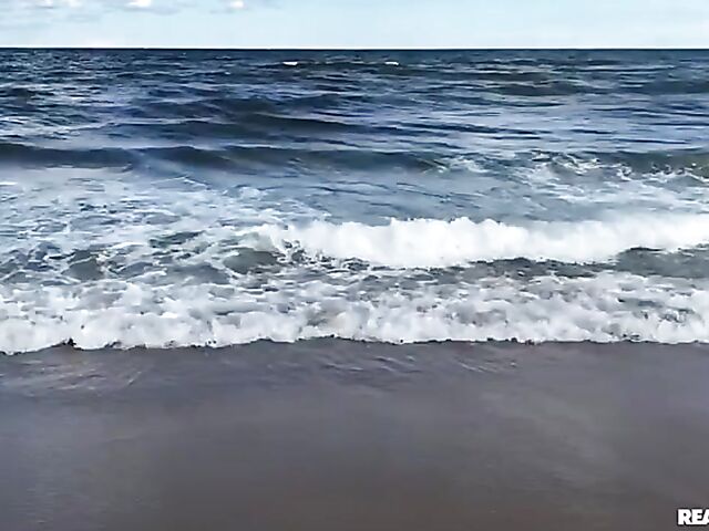 Meeting beach babes and bikini fuck with sultry latina Summer Col