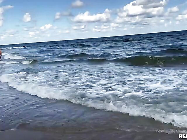 Meeting beach babes and bikini fuck with sultry latina Summer Col