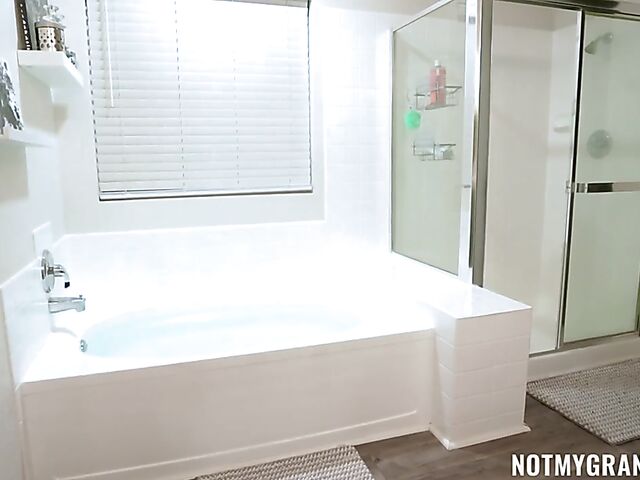 Old man young woman porn with Emma Sirus and Tommy Gunn