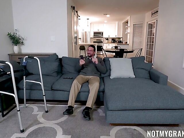 Old man young woman porn with Emma Sirus and Tommy Gunn