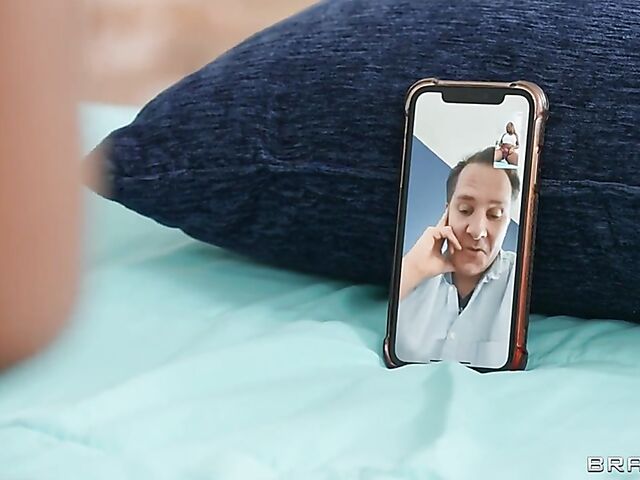 Kaiya Rose - Curvy ebony interracial anal while on the phone