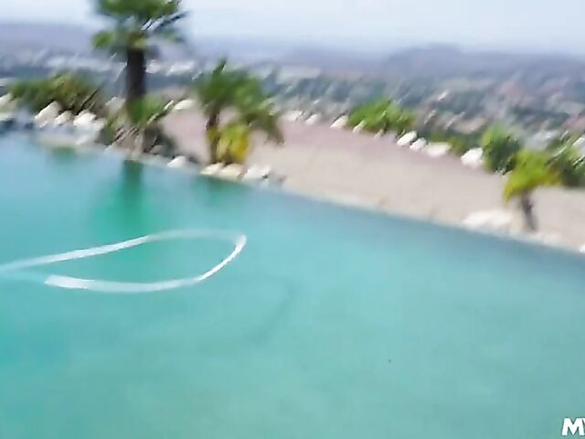 Payton Hall - Bored mature mom POV during lockdown