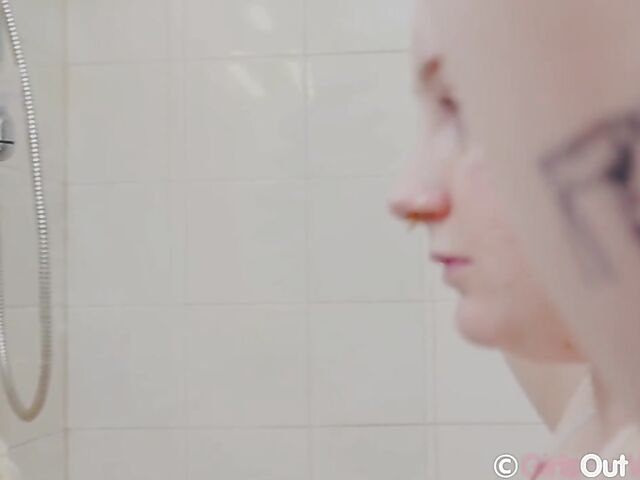 Chubby shower girl Jazz Jordan riding dildo