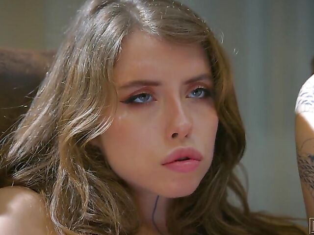 Eden Ivy - Leggy babe in panties masturbation