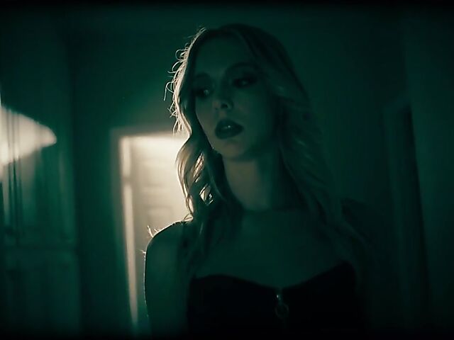 Very hot FFM threesome after dark with Jane Wilde and Lily Larimar