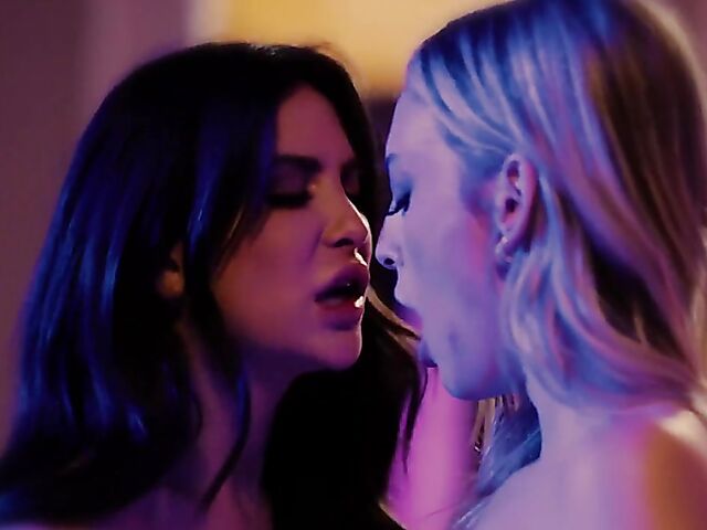 Very hot FFM threesome after dark with Jane Wilde and Lily Larimar