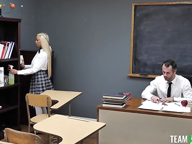 Ebony schoolgirl Gia Di Bella gets eaten out and fucked by her teacher