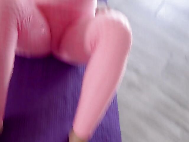 No makeup MILF yoga fuck with Kagney Linn Karter