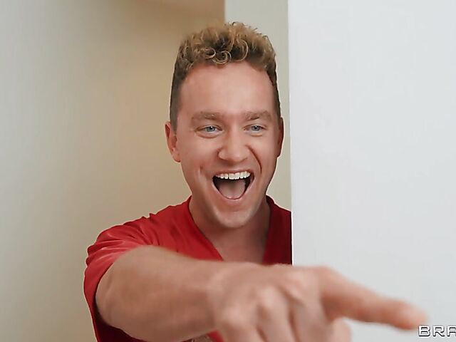 Lexi Luna & Kylie Rocket - MILF and teen get fucked together