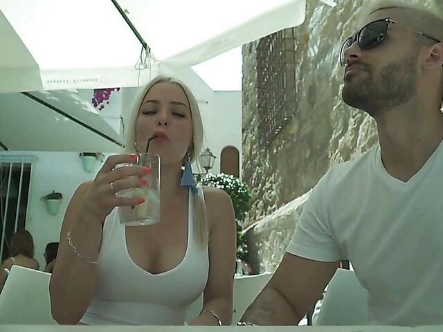 Quinn Quinn & Anthony Jonez - Fake tits blonde's vacation sex chronicles