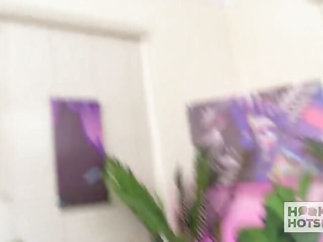 Slutty blonde Madison Summers looking for hard anal sex