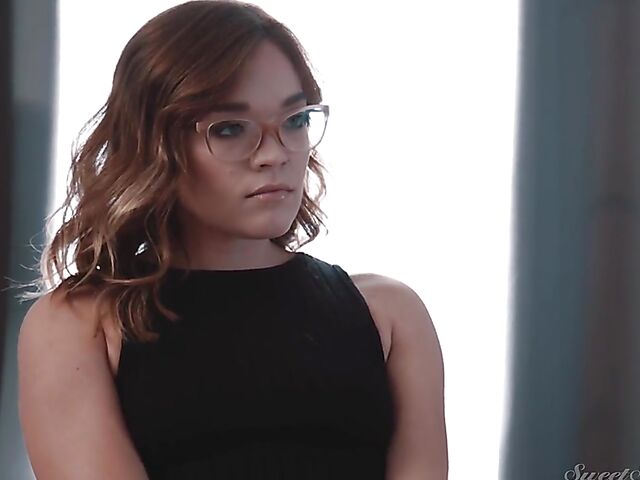 Maya Woulfe gets some one on one time in the bedroom with Quinton James for hot sex