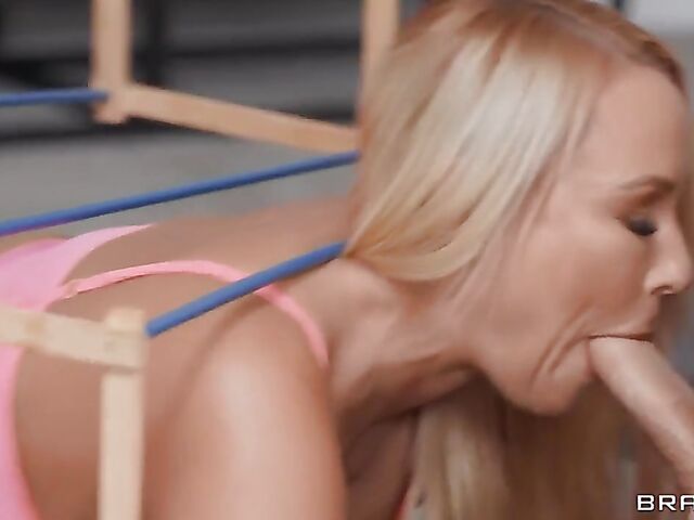 Stuck big ass MILF anal fucked featuring Mellanie Monroe