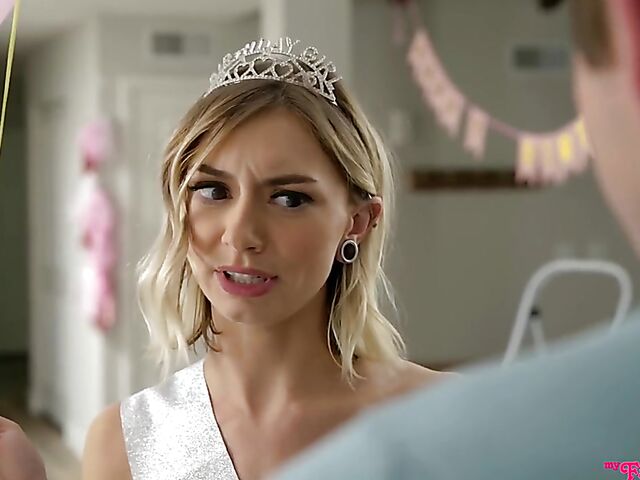 Birthday fuck with petite small tits stepsister Chloe Temple