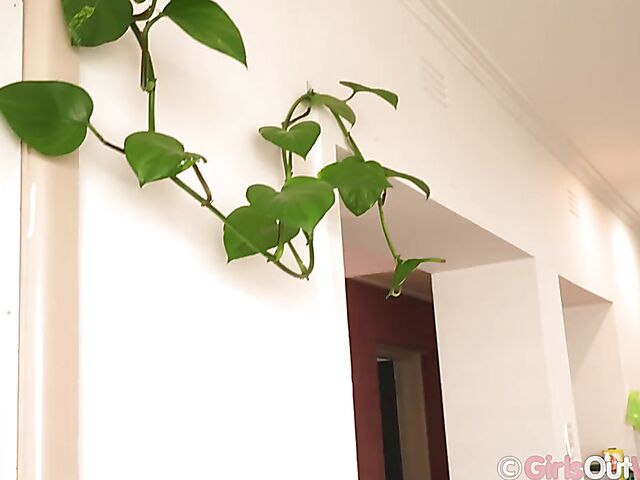 Outdoor masturbation squirt in the garden with big breasted Nio