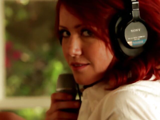 Elle Alexandra - Redhead lesbian memories and masturbation