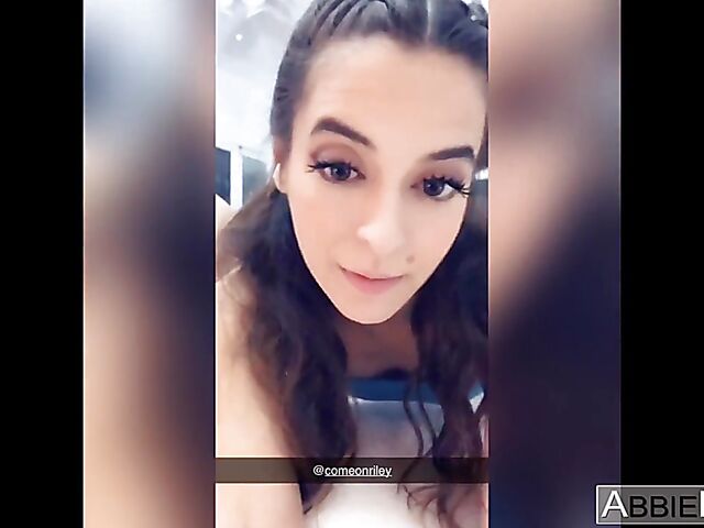Riley Reid lesbian homemade video with Abbie Maley