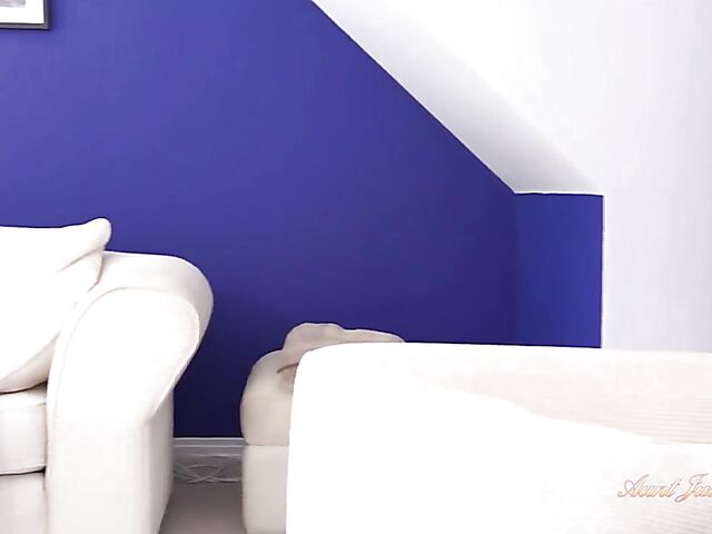 Shaved mature redhead tutor Linda gets pounded by her student