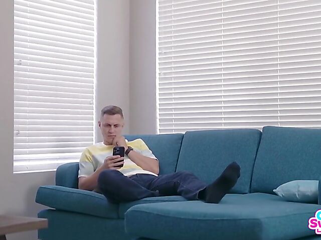 Anna Claire Clouds & Penelope Kay - 2 girls 1 guy 3way with step sisters friend