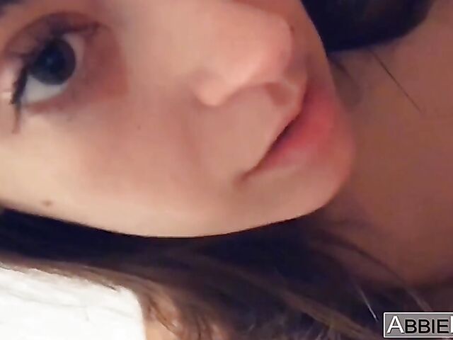 Abbie Maley's vertical homemade masturbation video