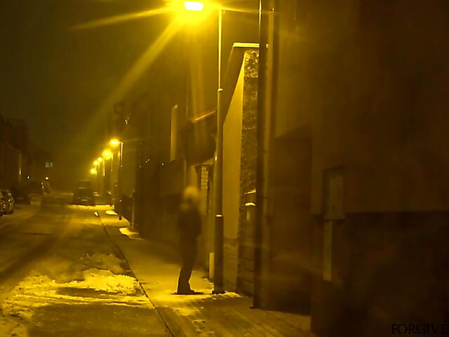 Pickup fuck with a naive slut begging for forgiveness