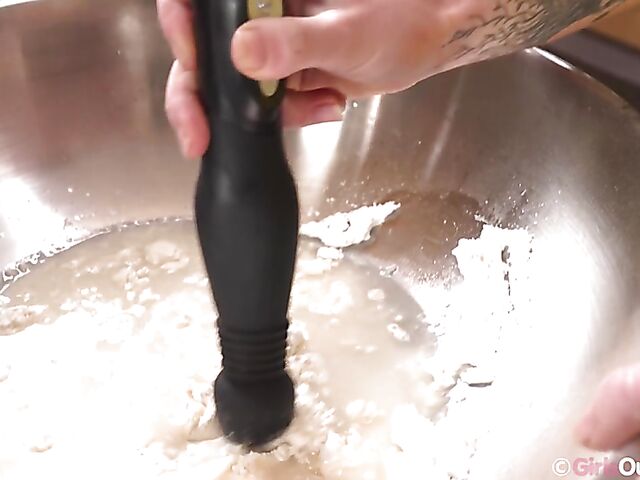 Luca, 22 - Hairy masturbation with a vibrator in the kitchen while cooking