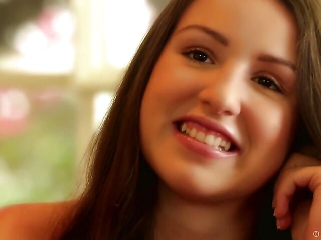 Super cute brunette babe Lola Foxx loves rubbing herself