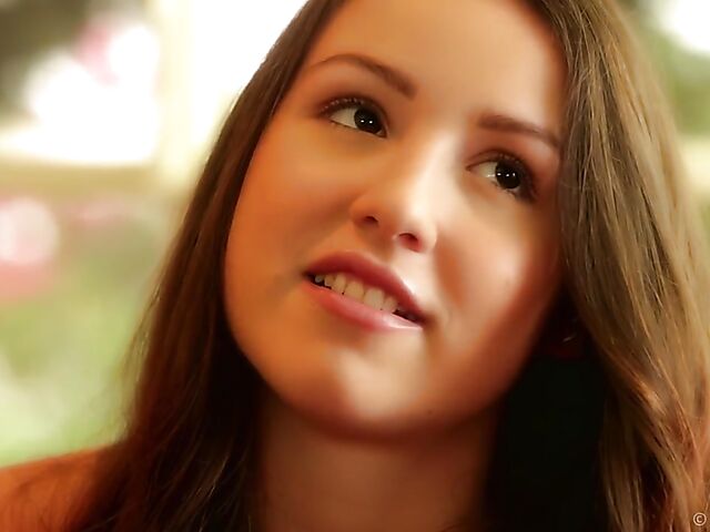 Super cute brunette babe Lola Foxx loves rubbing herself