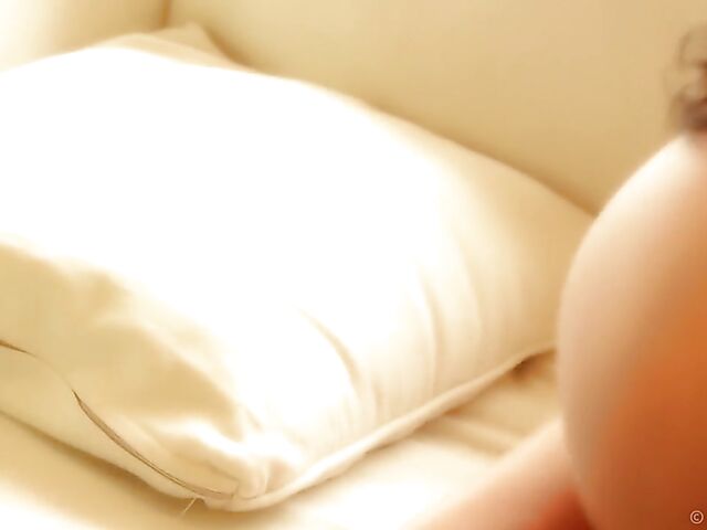 Super cute brunette babe Lola Foxx loves rubbing herself