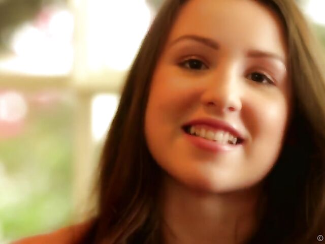 Super cute brunette babe Lola Foxx loves rubbing herself