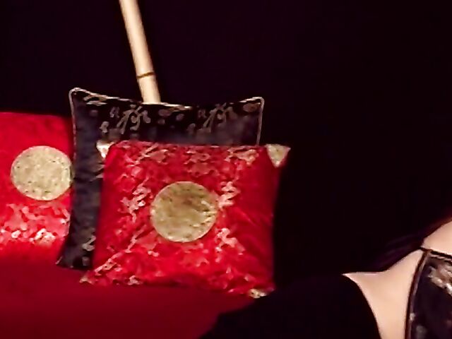 Asian lesbians Jaden and Maxine X love sex toys