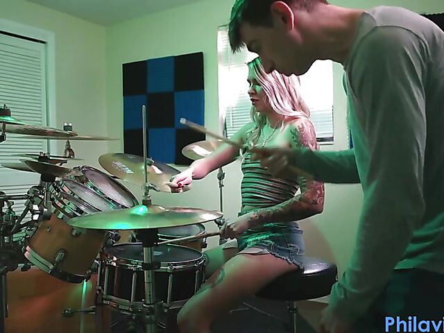 Drum lesson in denim shorts and blow job with Angel Amour