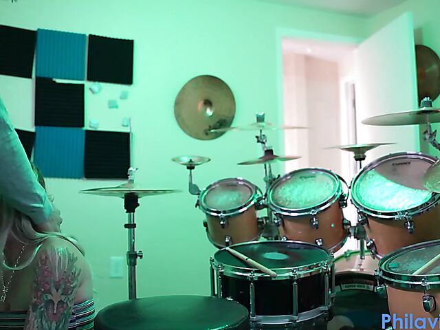 Drum lesson in denim shorts and blow job with Angel Amour