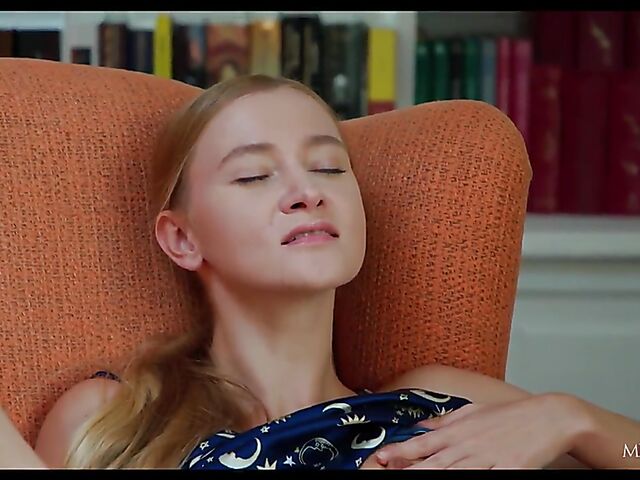 Pink pussy fingering solo with flat chested Ivi Rein