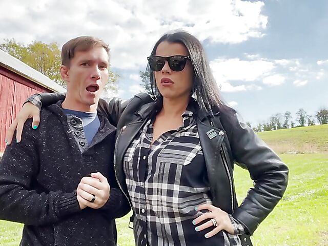 Jason pounds his natural busty girlfriend Nadia